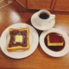 北海道産小豆のあんバタートースト¥650(モーニングコーヒーセット)/プリン¥600