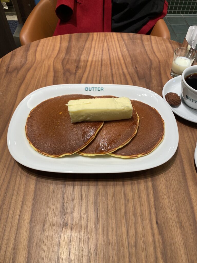 『ミルクを食べるバター』を食べるホットケーキ¥2,420