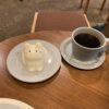 しろねこプリン¥660/ホットコーヒー¥550